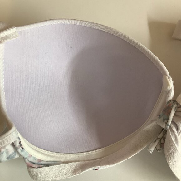 Massam Size Large White Floral Lace Underwire Bra. Made in Brazil New. - Picture 5 of 6